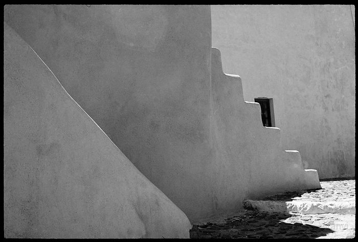 VI_FoN_15-16_01.jpg - Santorini