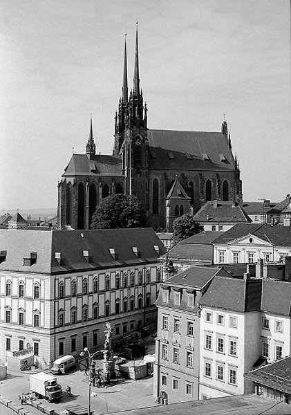 VI_FoN_04-02_41.jpg - Brno. A Szt Péter és Pál székesegyház
